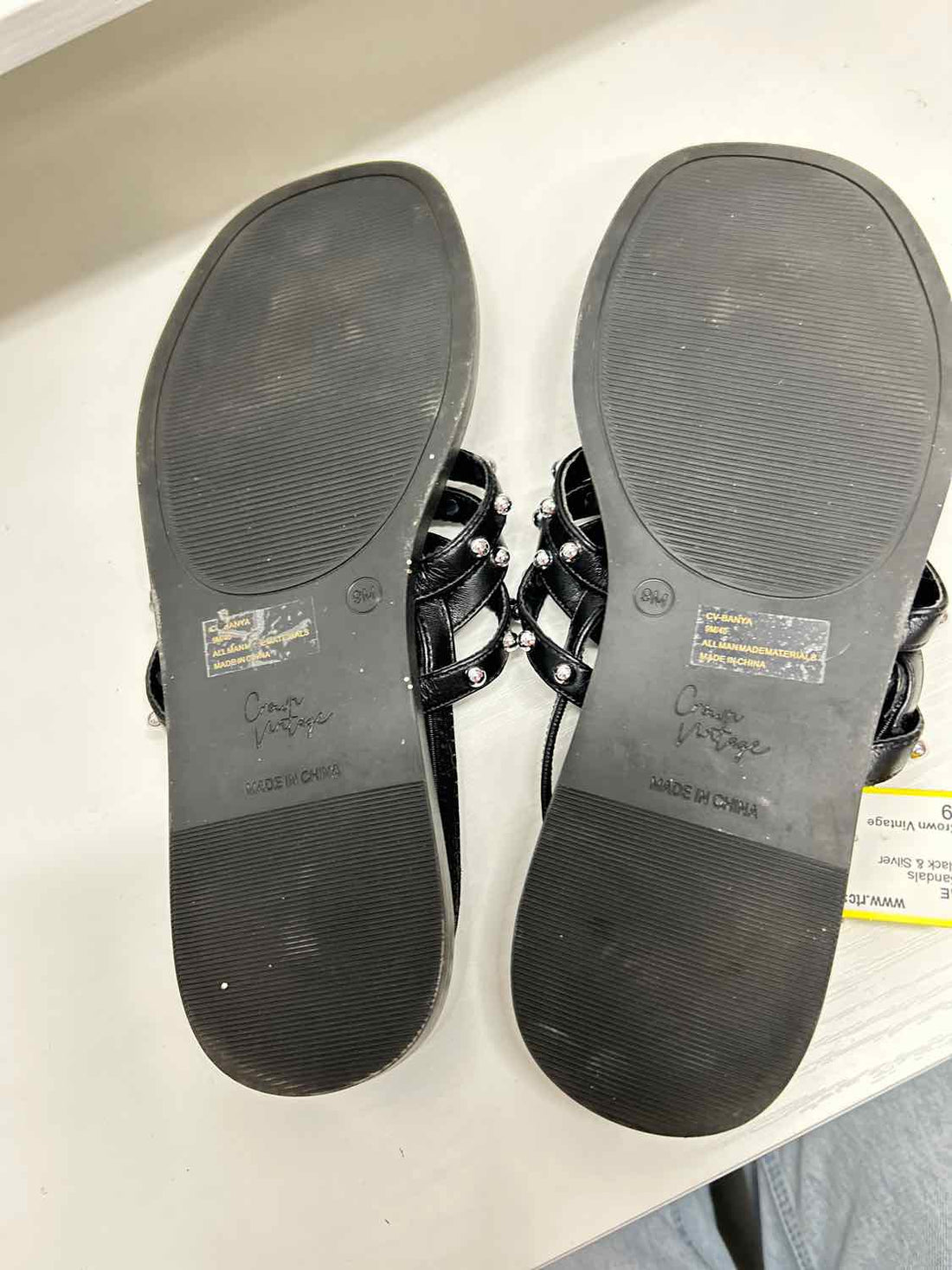 Crown Vintage Women Size 9 Black & Silver Sandals