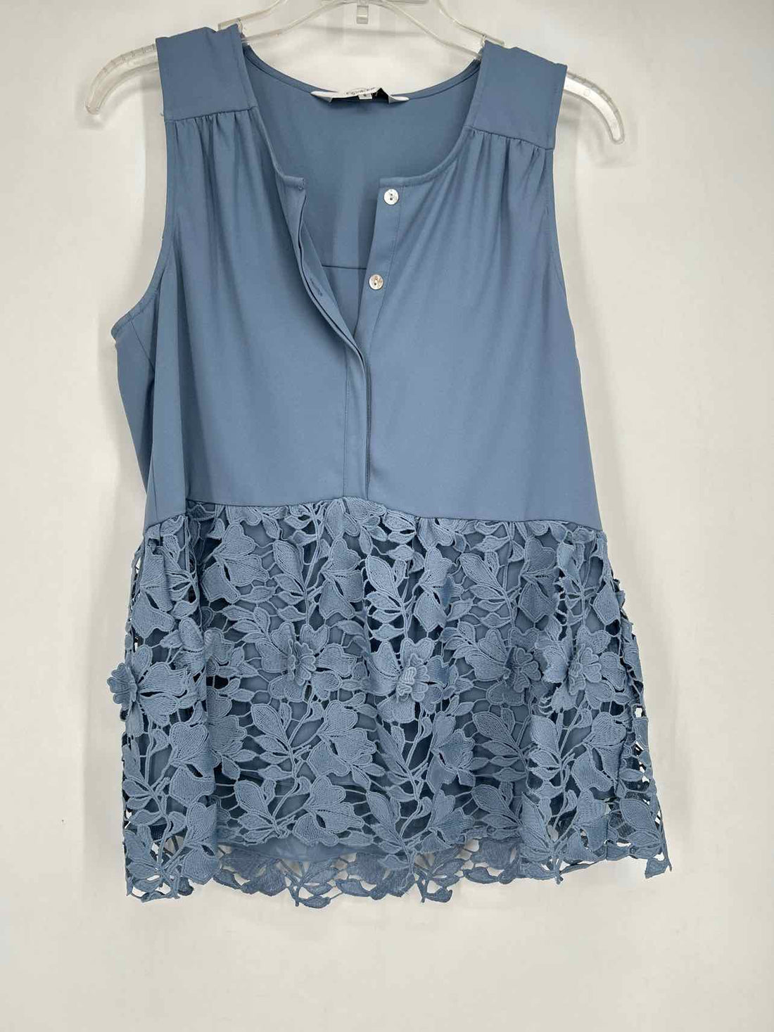 Crosby Size S Dusty Blue Applique Sleeveless