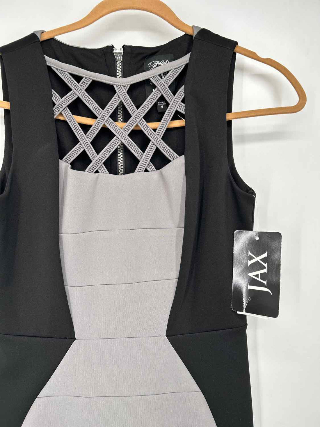 JAX Size 4 Black & Gray NWT Dress