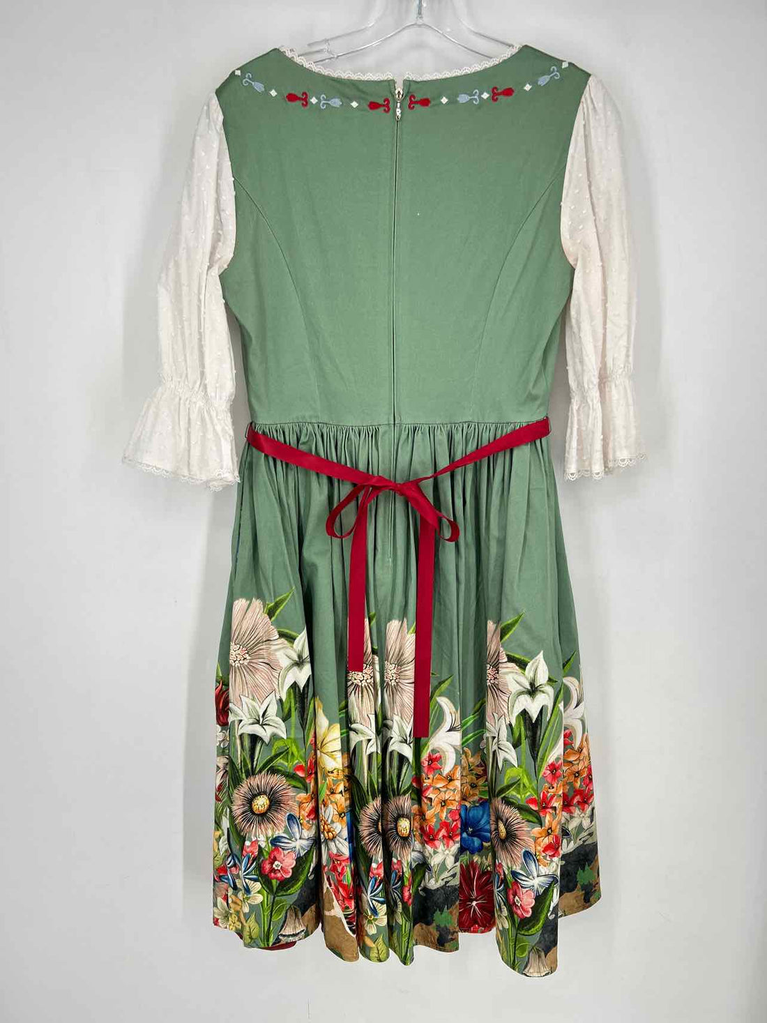 Disney The Dress Shop Size 8 Green Embroidered Dress