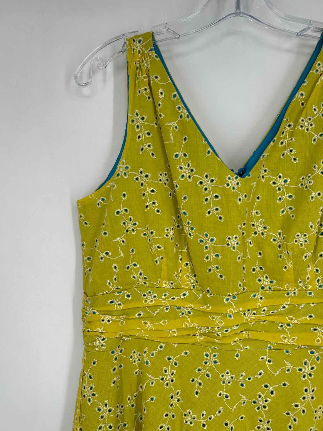 Bethany Size 10 Yellow Green Eyelet NWT Dress