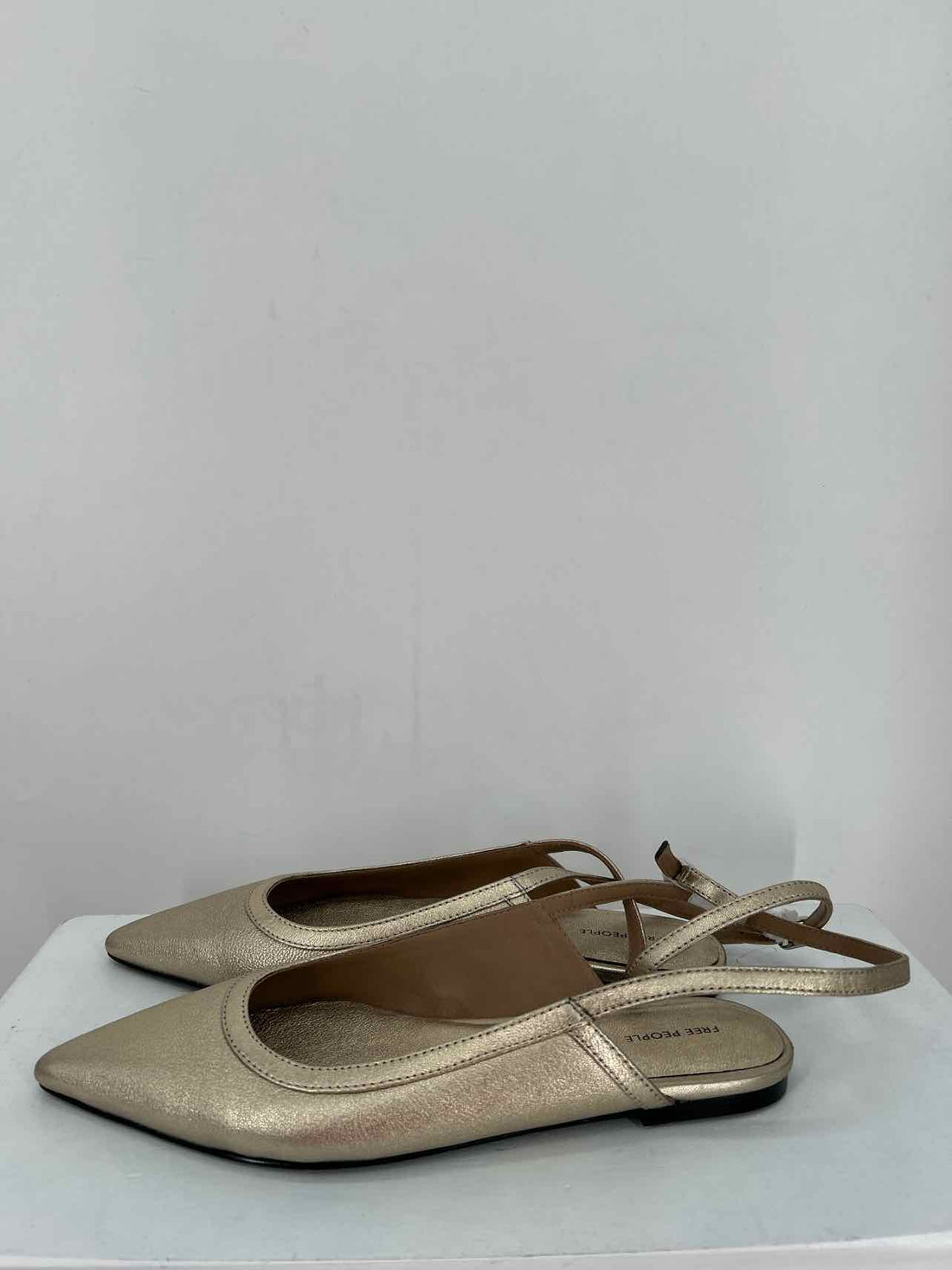 Free People Women Size 9 Gold NWT Genuine Leather Flats