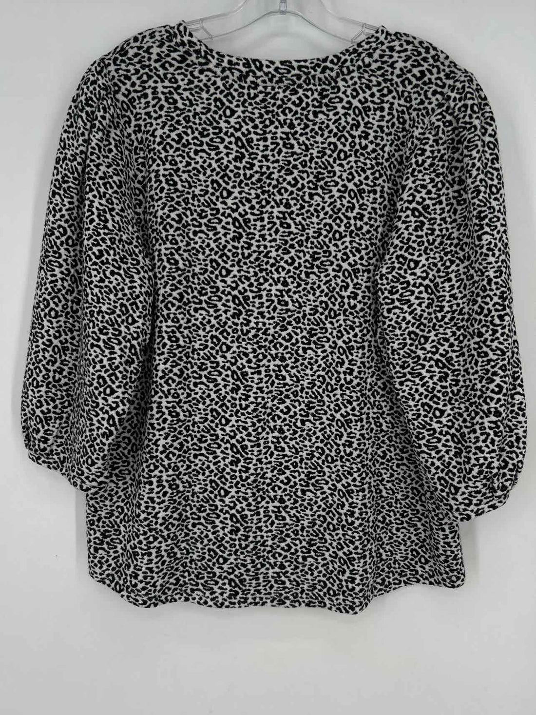 Chicos Size 3 (XL) White & Black Leopard Long Sleeve
