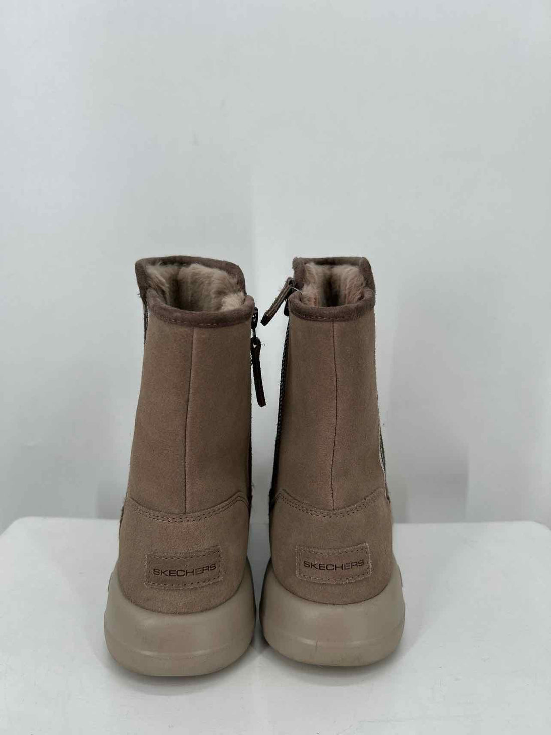 Skechers Women Size 8.5 Taupe Mid Calf Boot