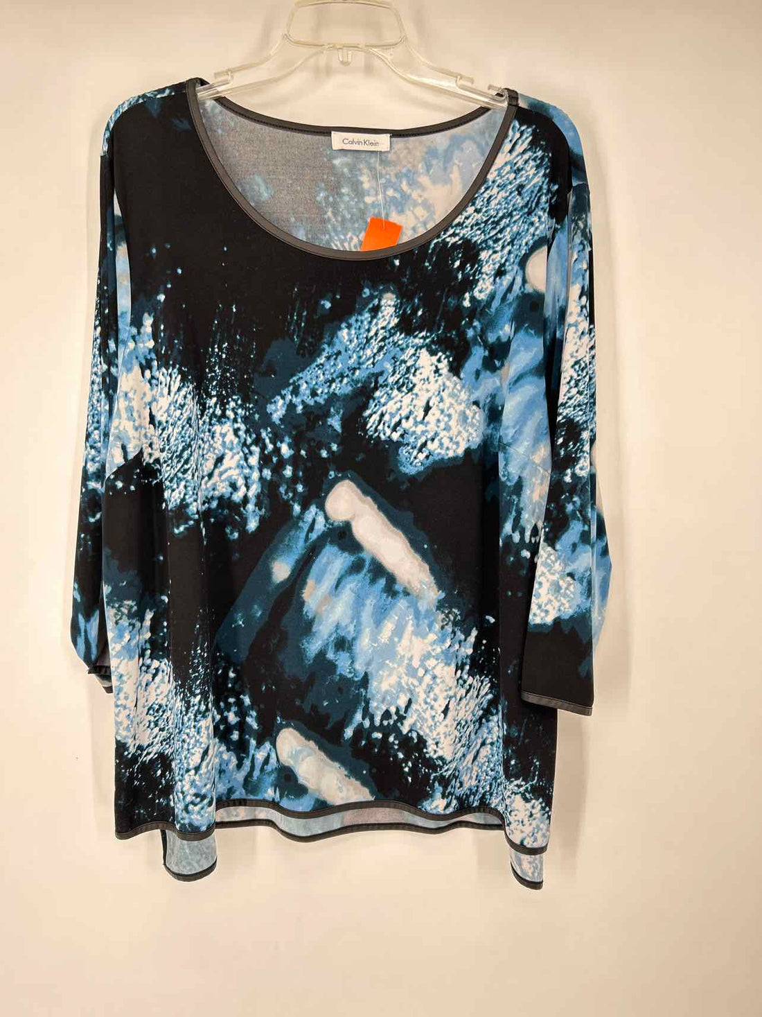 Calvin Klein Size XL Black & Blue Print Long Sleeve