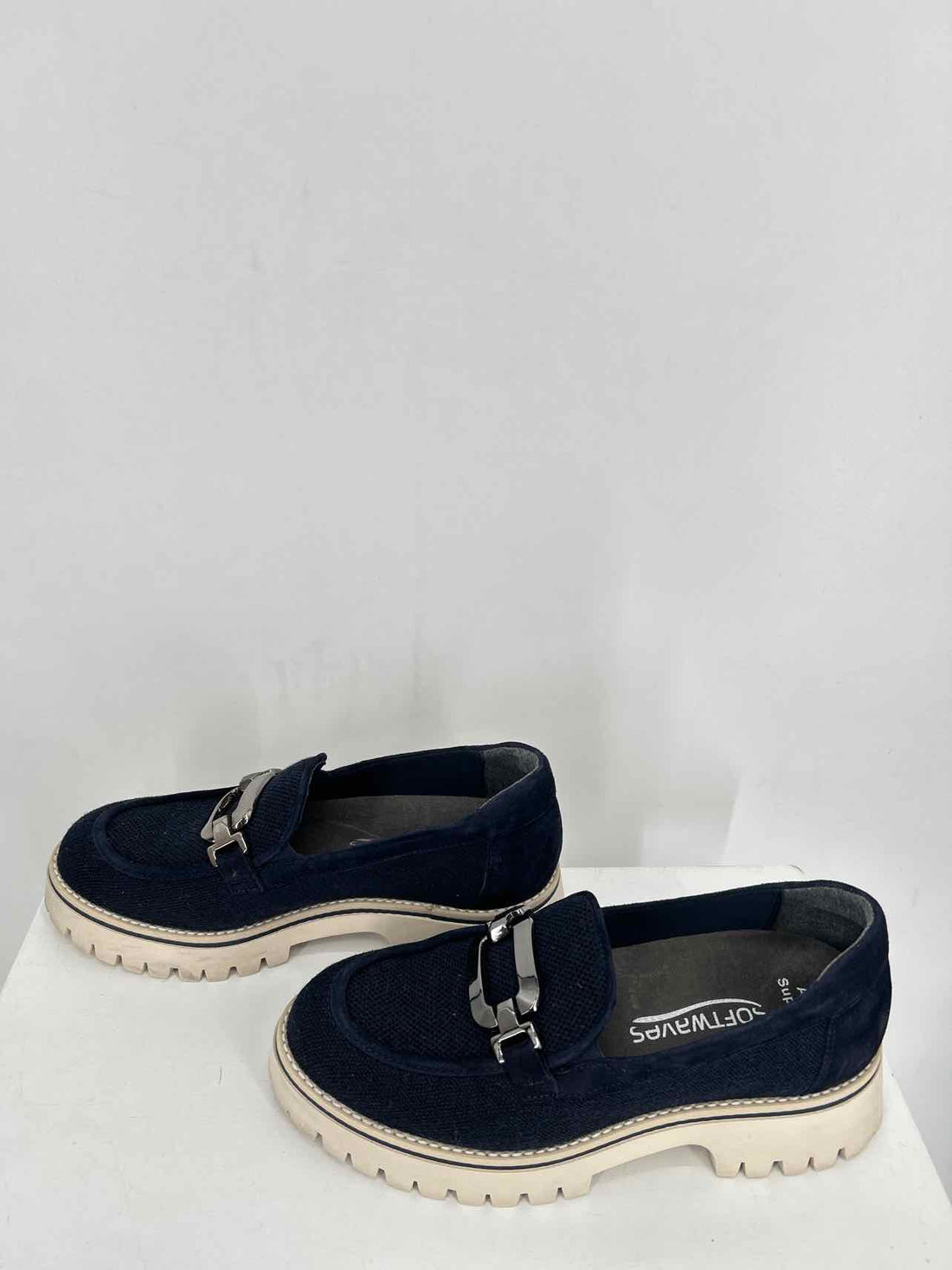 Softwaves Women Size 38 (7.5-8) Navy Loafers