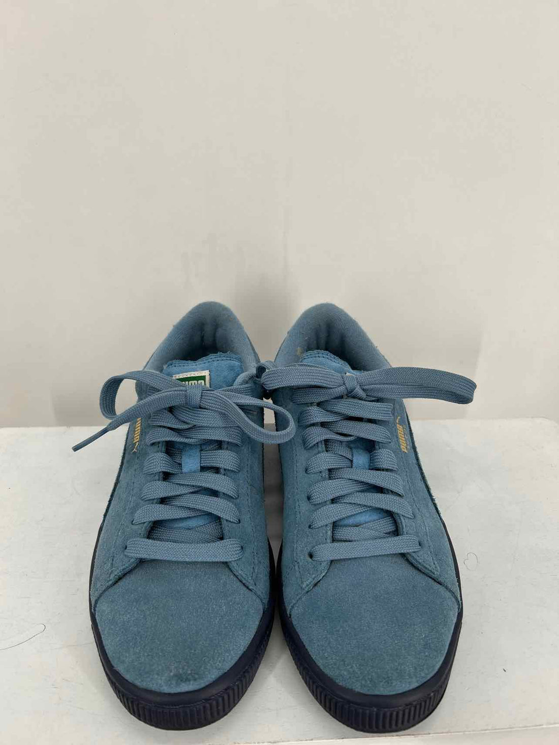 Puma Women Size 7 Navy Suede Sneakers