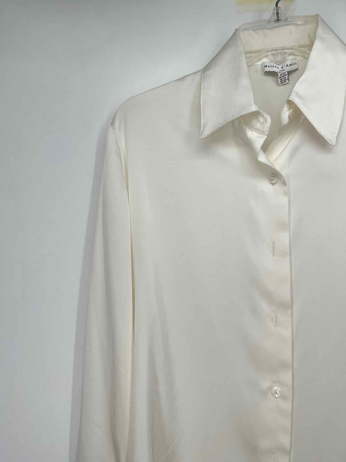 Maison D'Amelie Size XS White Long Sleeve