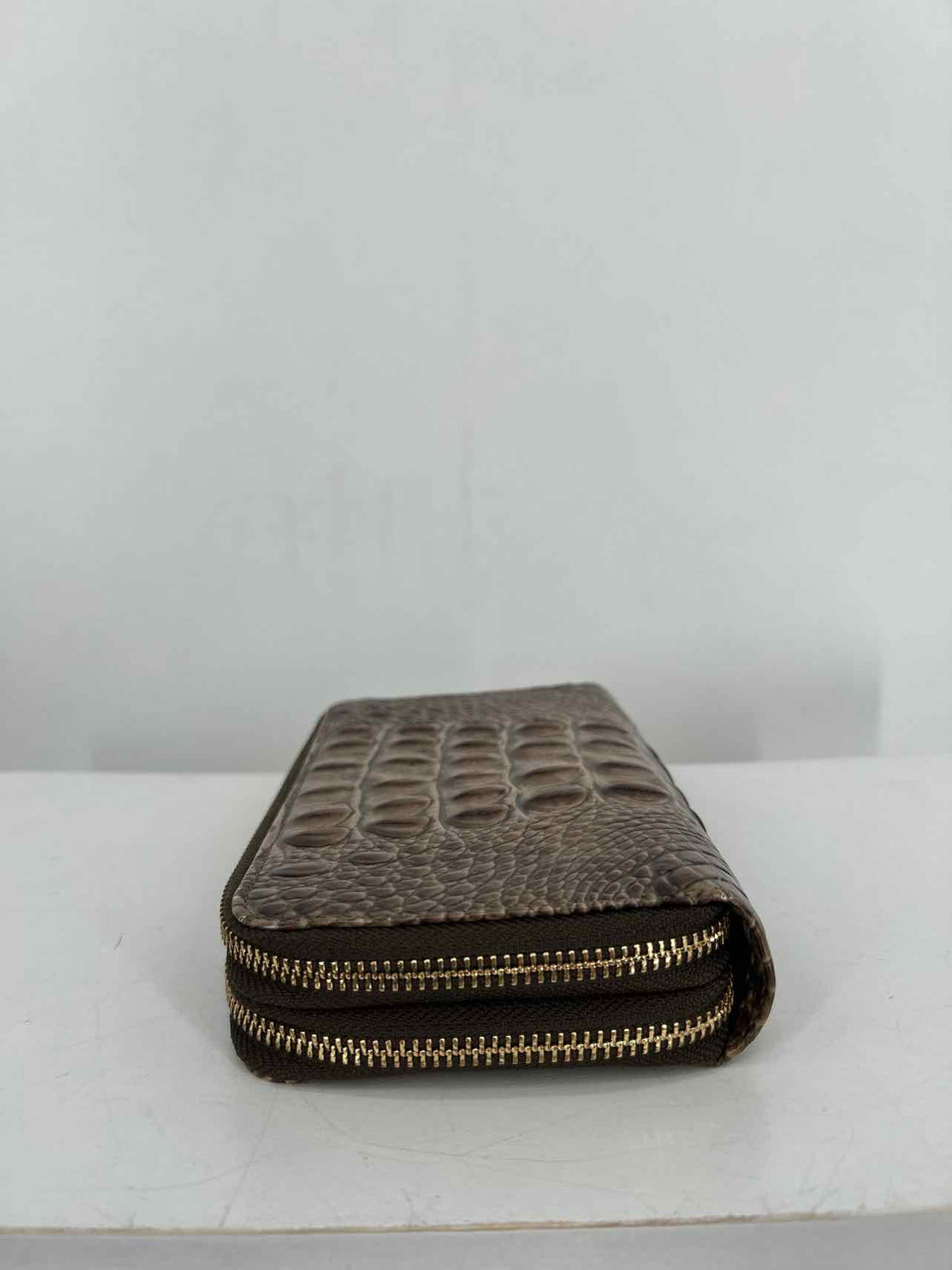 Brahmin Brown Genuine Leather Pre Owned Wallet