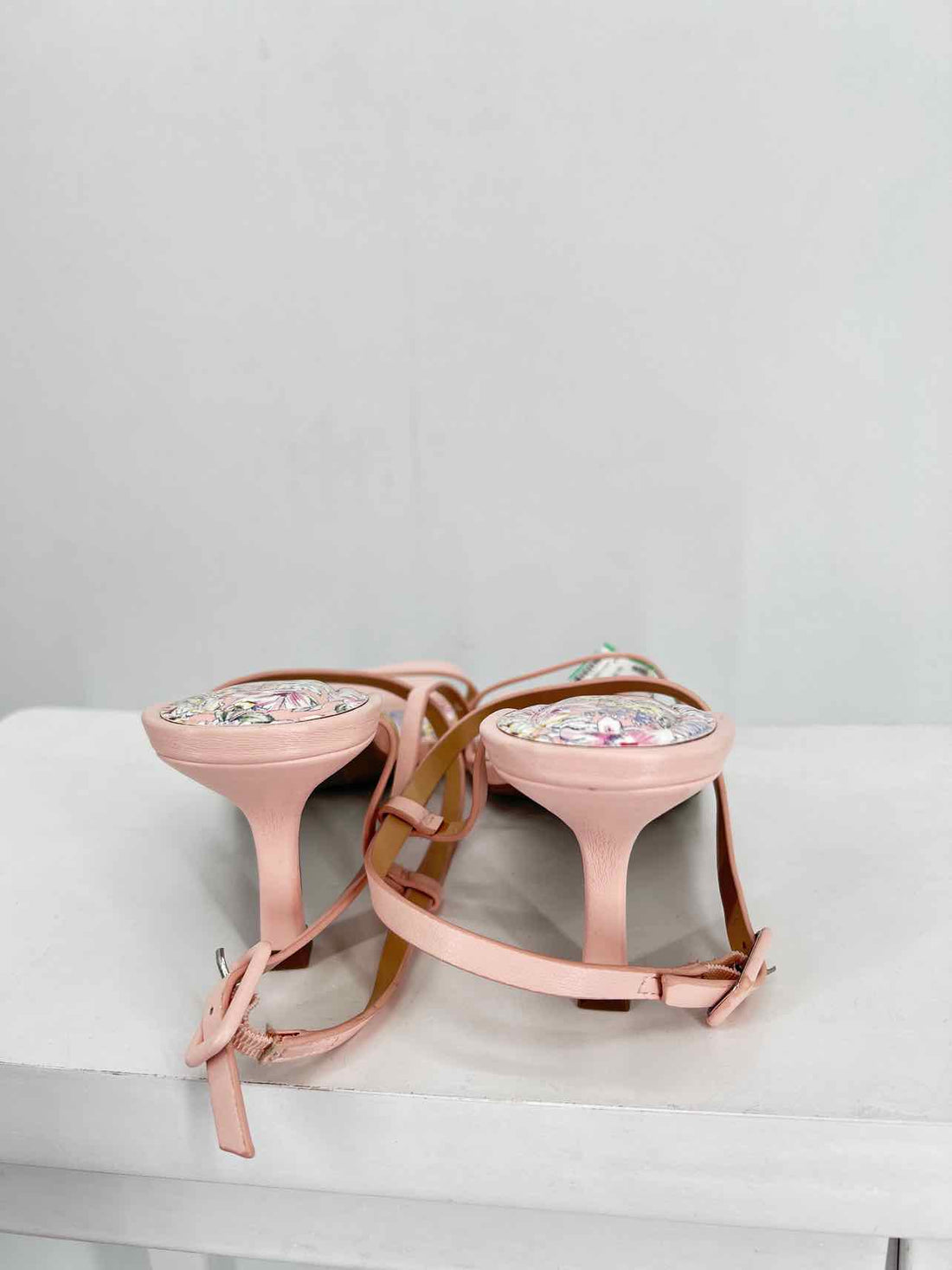 Crown & Ivy Women Size 9.5 Light Pink Like New Heels