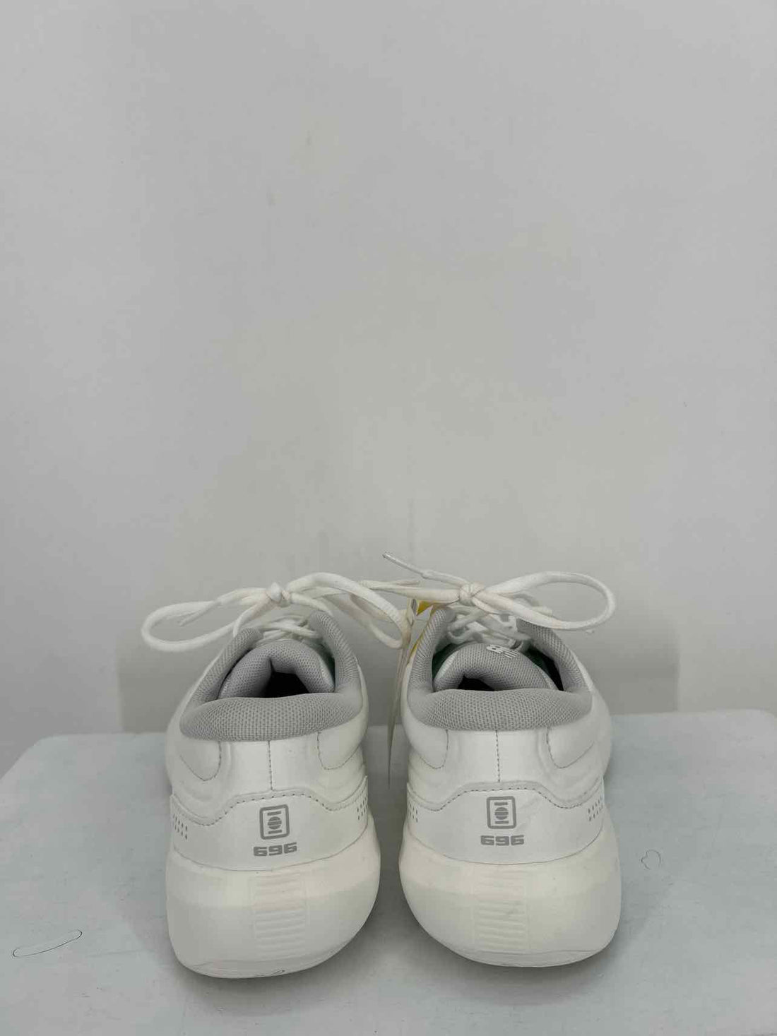 New Balance Women Size 7 White Sneakers