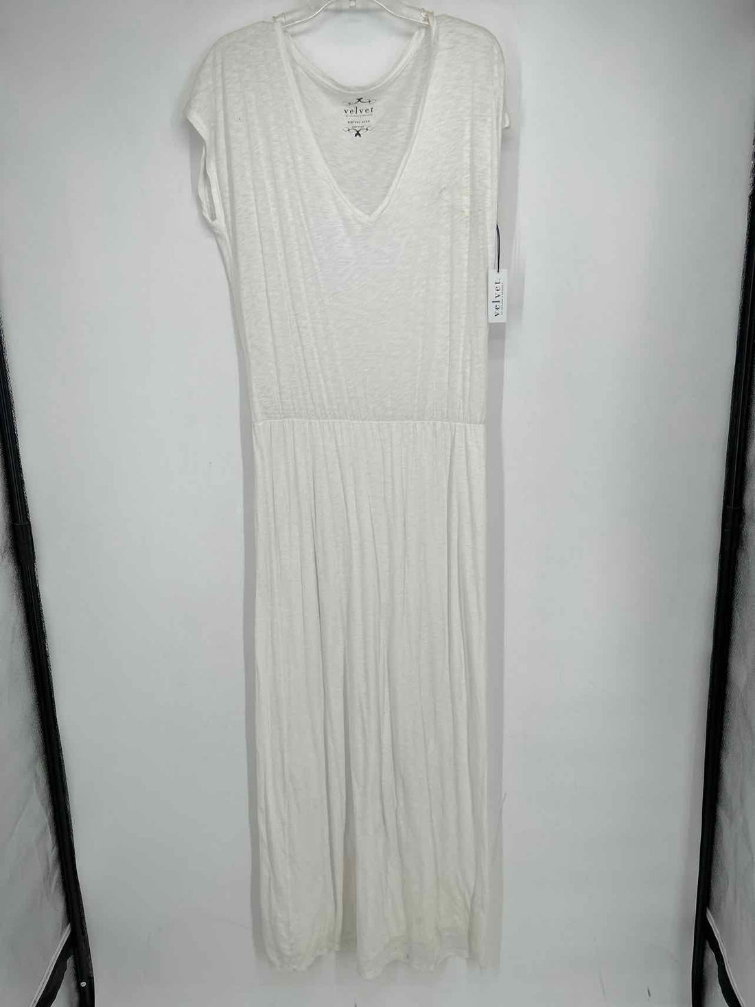 Velvet Size M White NWT Dress