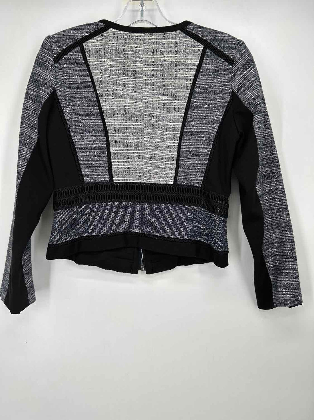 White House Black Market Size 6P Navy Black & White Blazer