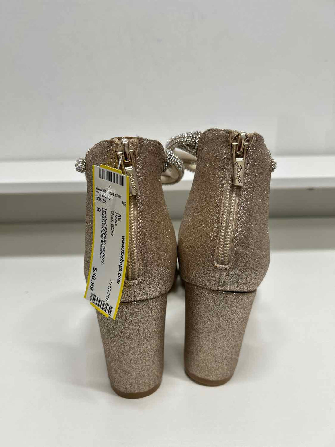 Jewel Badgley Mischka Women Size 9 Gold Glitter Heels
