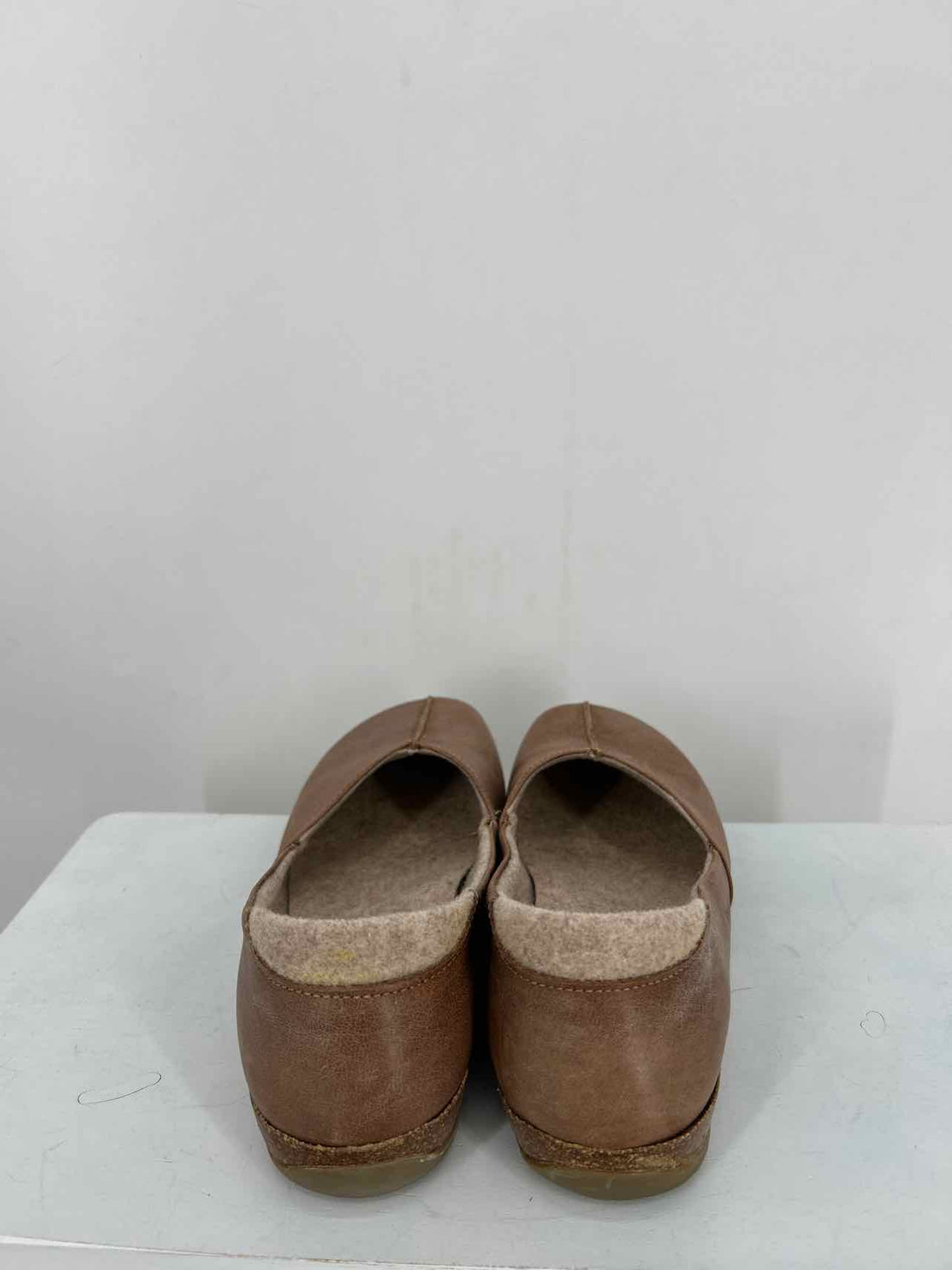 Stegmann Women Size 7 Brown Flats