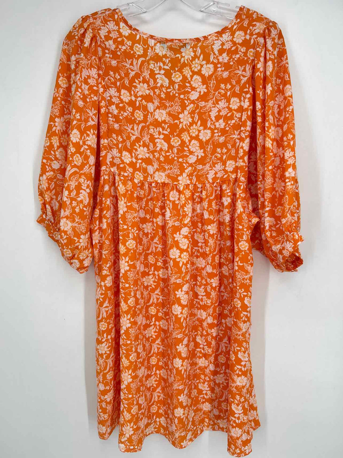 Dokotoo Size M Orange & White Floral NWT Dress
