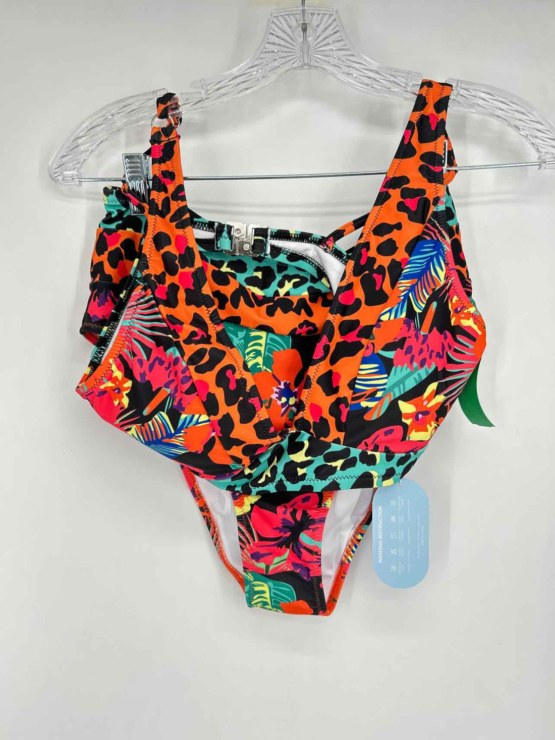 Hilinker Size M Orange & Black Print NWT Swimsuit 2 Piece