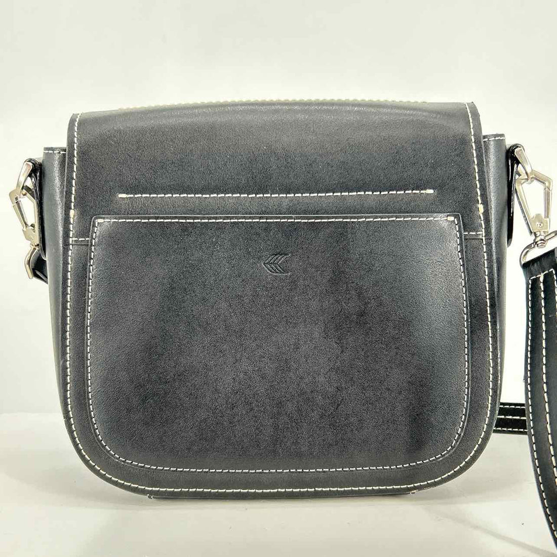 Cariuma Black Crossbody
