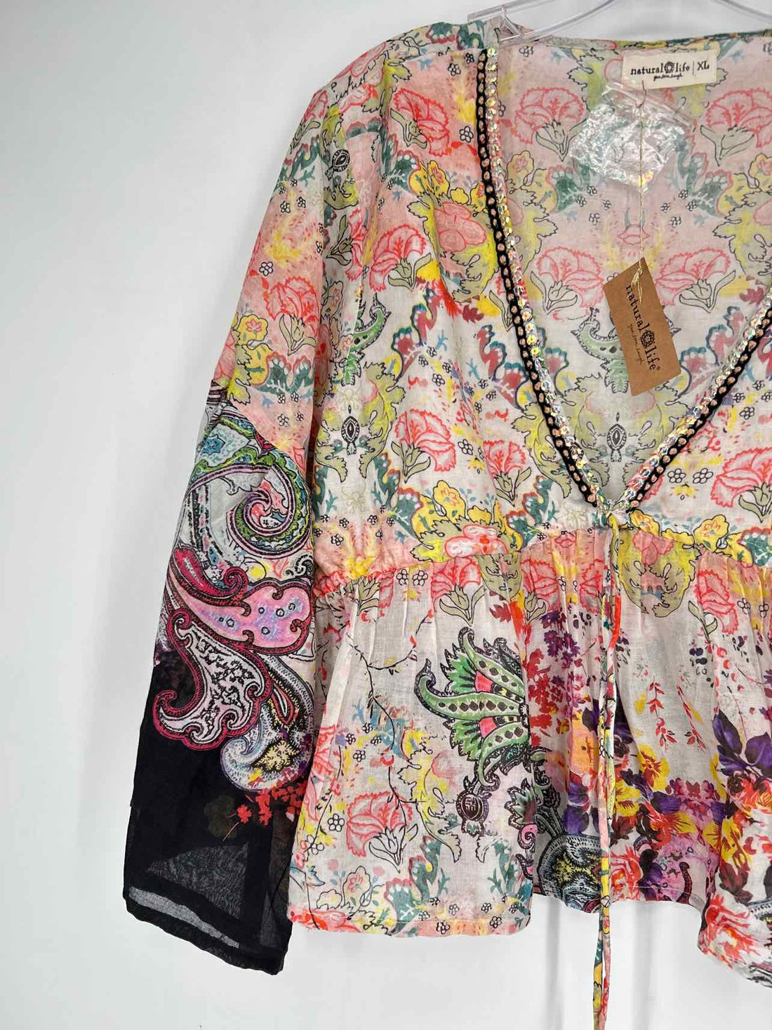 Natural Life Size XL Pink & White Floral NWT Long Sleeve