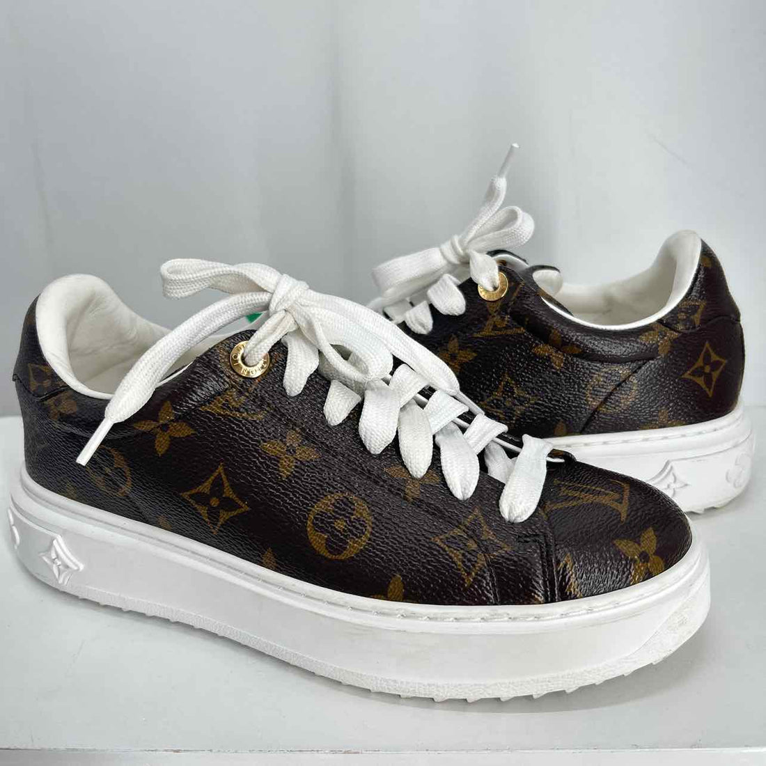 Louis Vuitton Time Out Women Size 36 Monogram Pre Owned Coated Canvas LUXURY