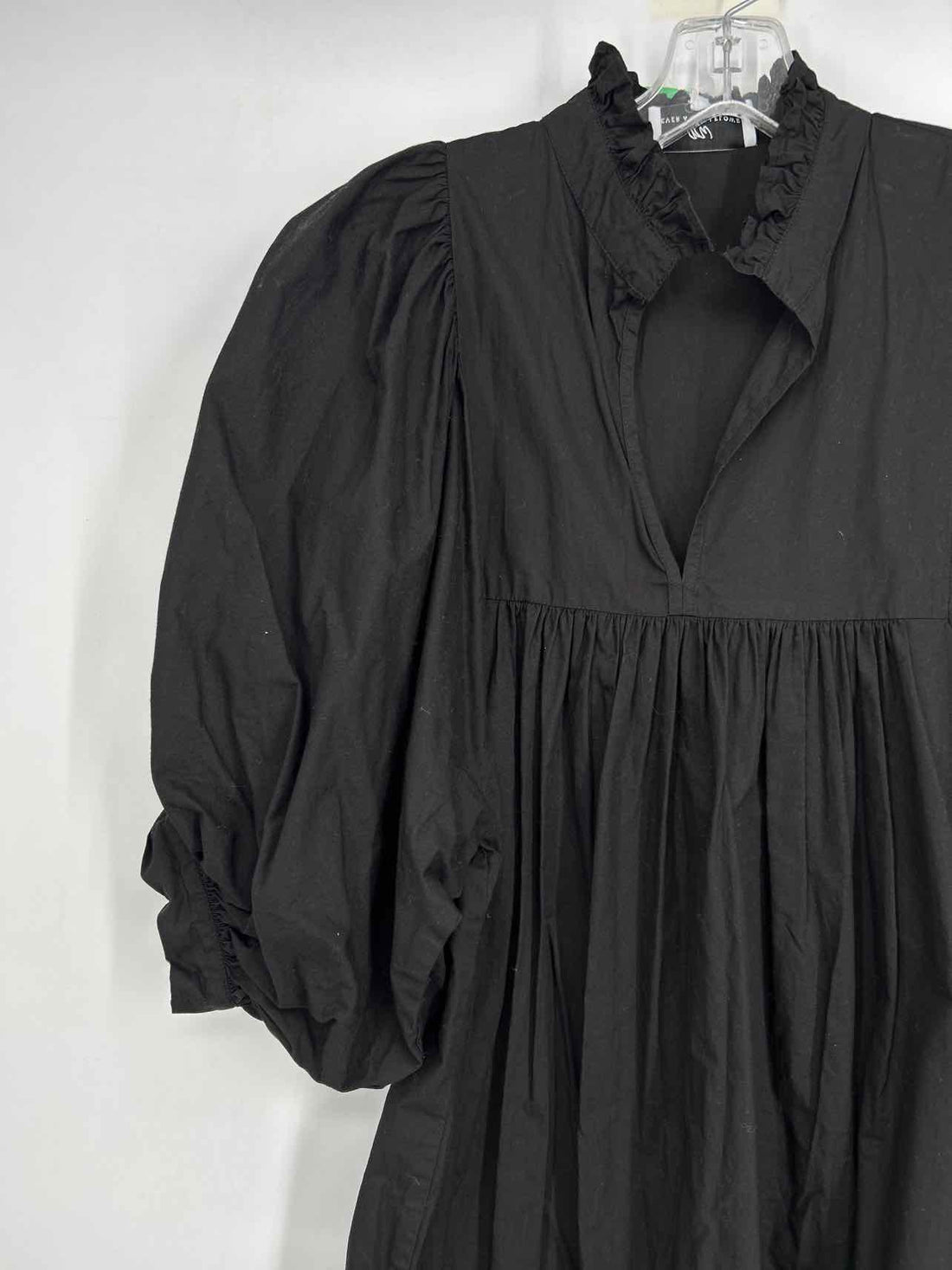Never A Wallflower Size M Black Short Sleeve Dress