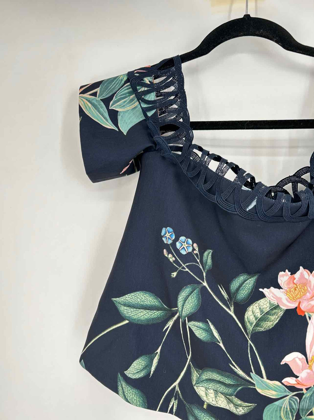Keepsake Size XS Navy Floral Short Sleeve