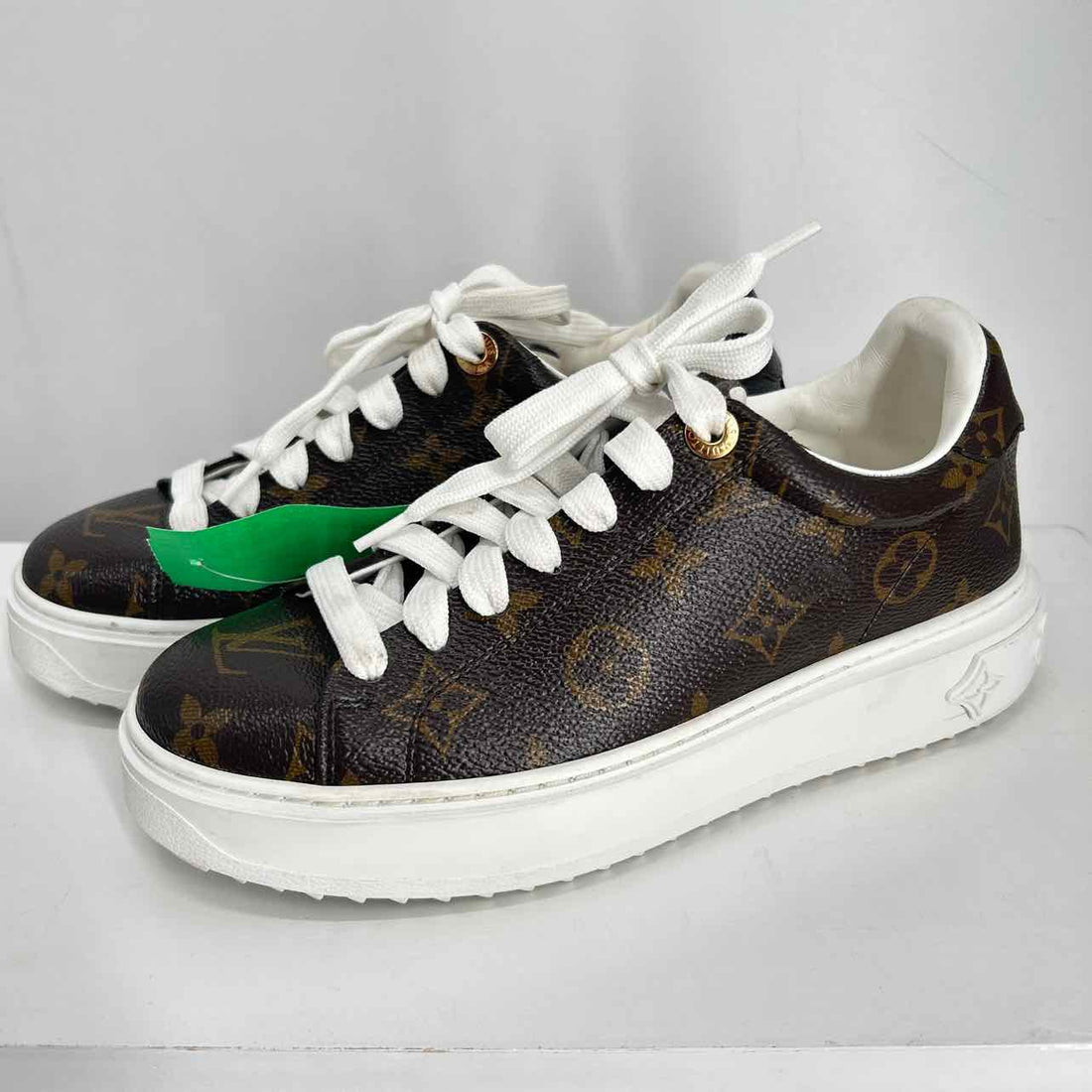 Louis Vuitton Time Out Women Size 36 Monogram Pre Owned Coated Canvas LUXURY