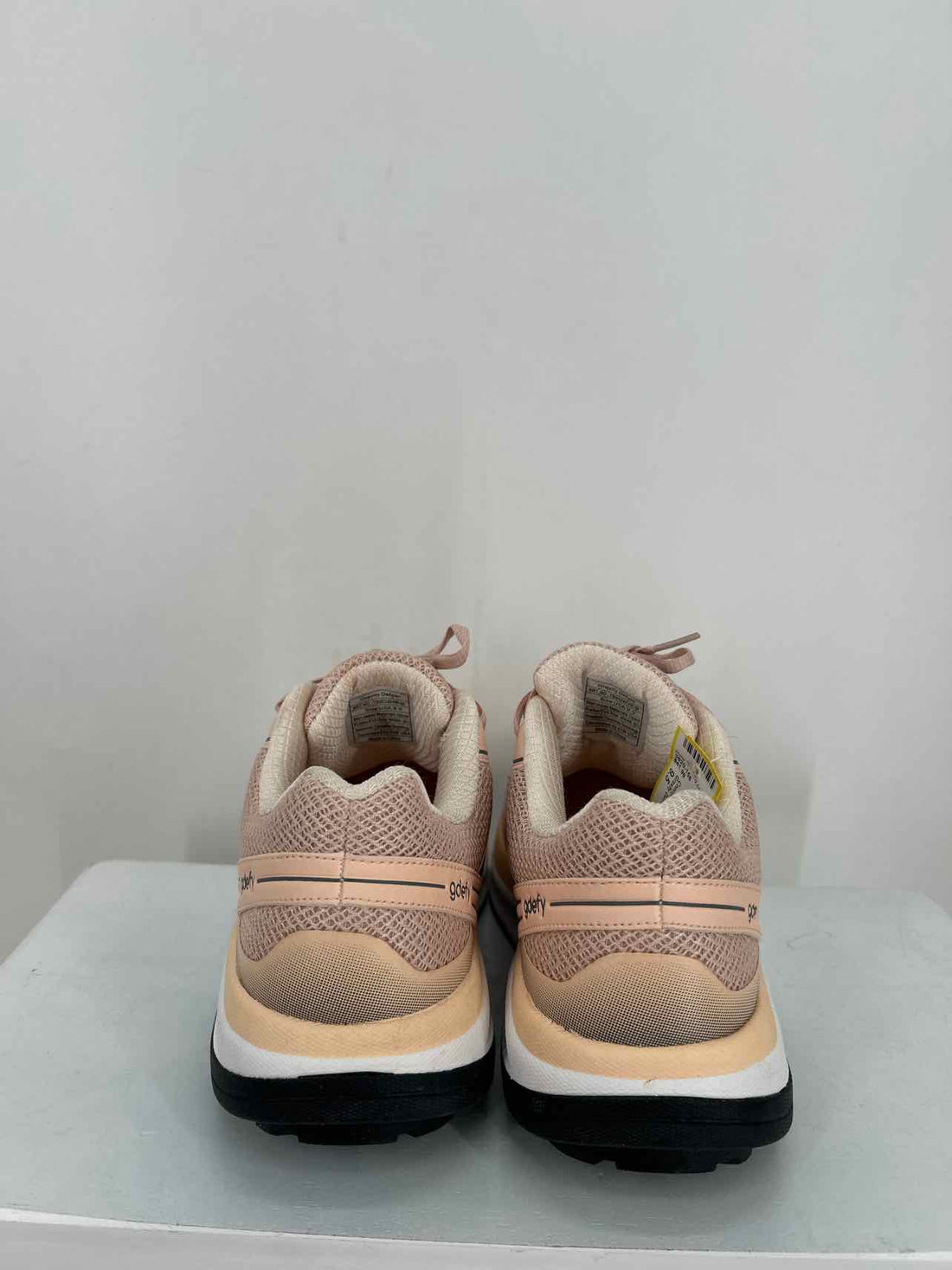 Gravity Defyer Women Size 9.5 Blush Sneakers