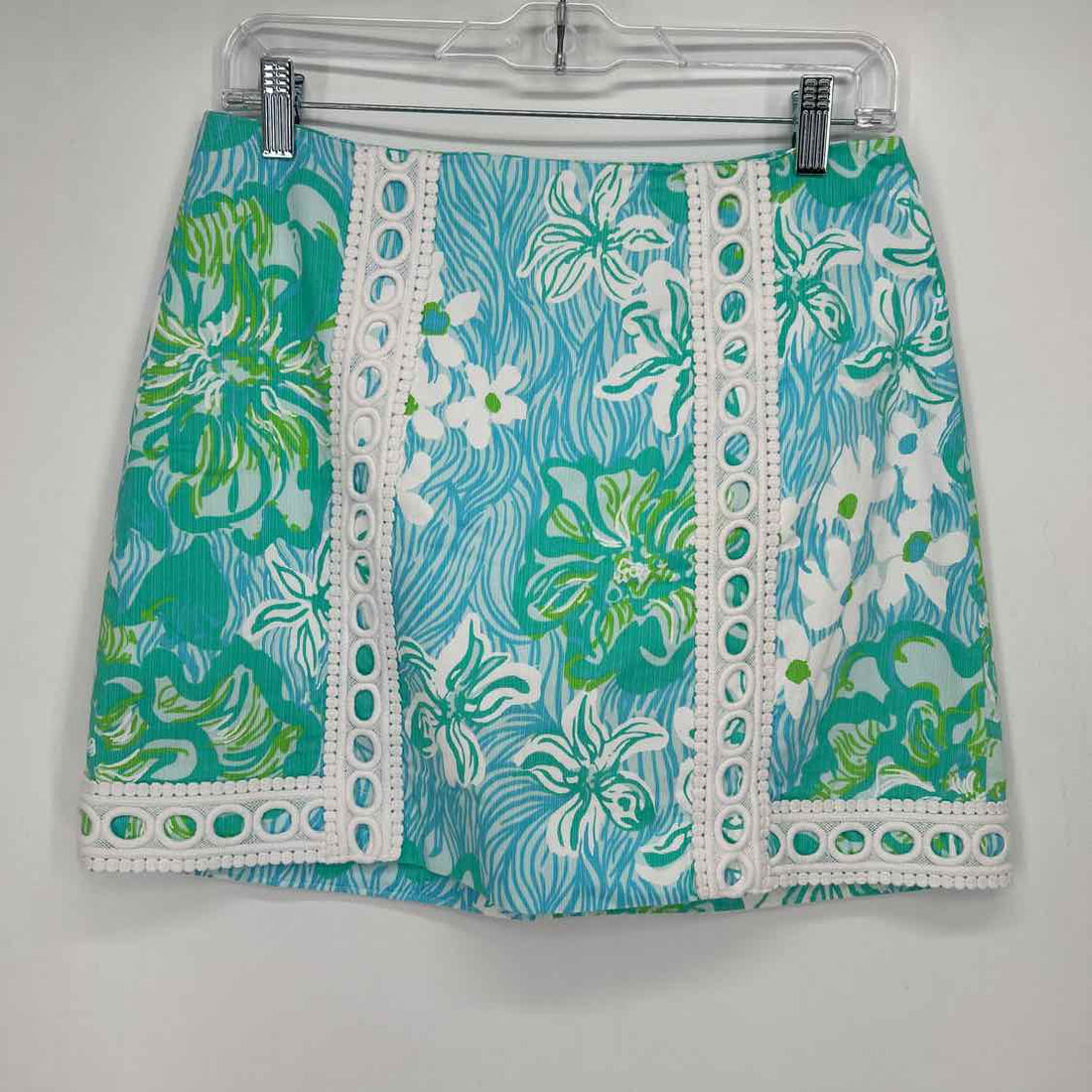 Lilly Pulitzer 2 White Blue & Green Print Lilly Pulitzer Skort