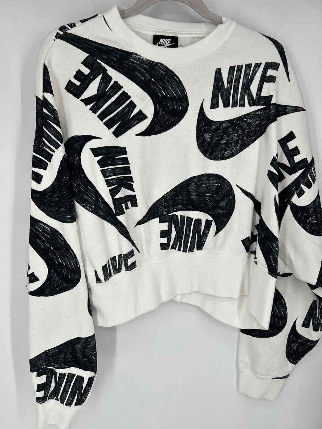 White House Black Market Size S Navy Long Sleeve