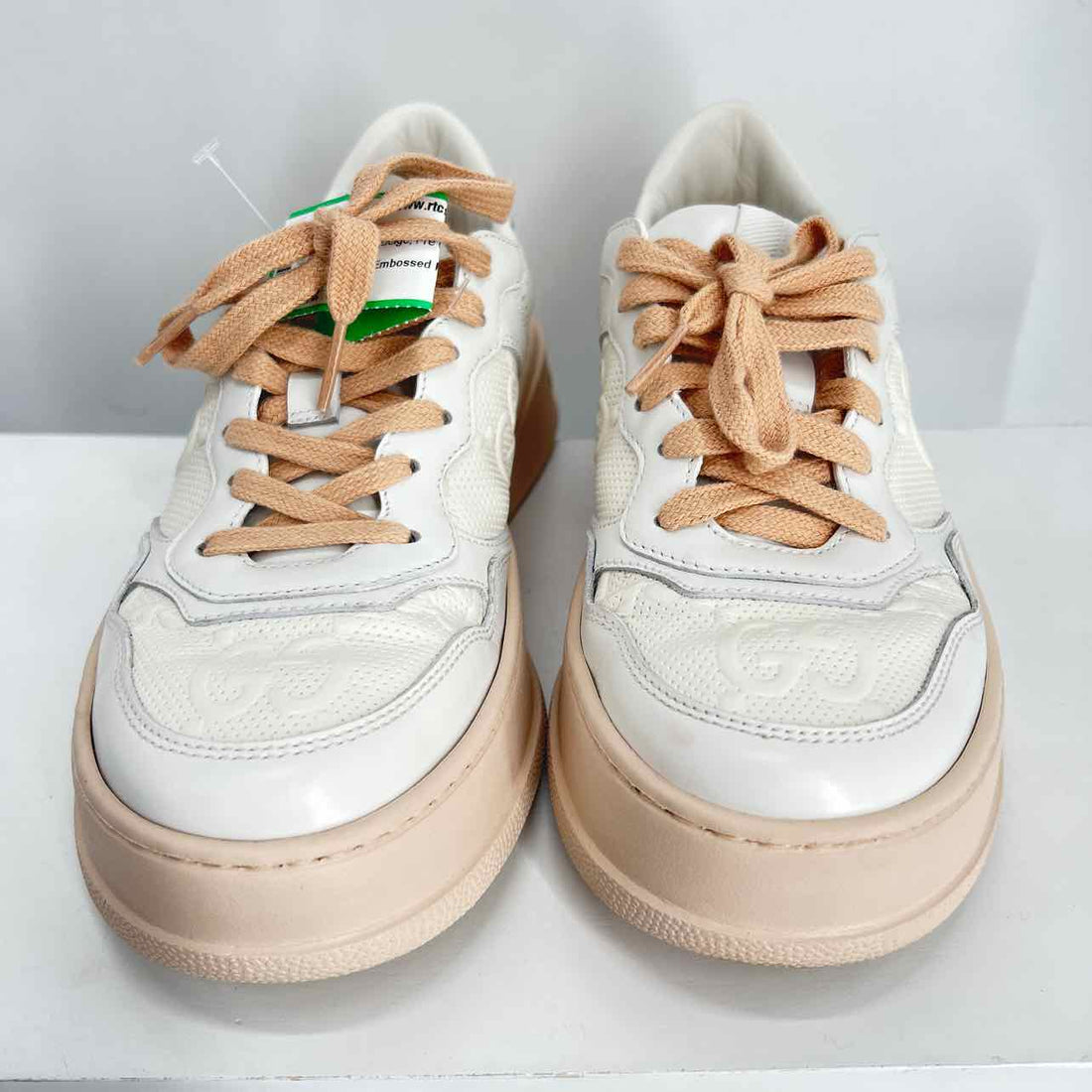Gucci GG  Women Size 36 White & Beige Pre Owned Calfskin LUXURY