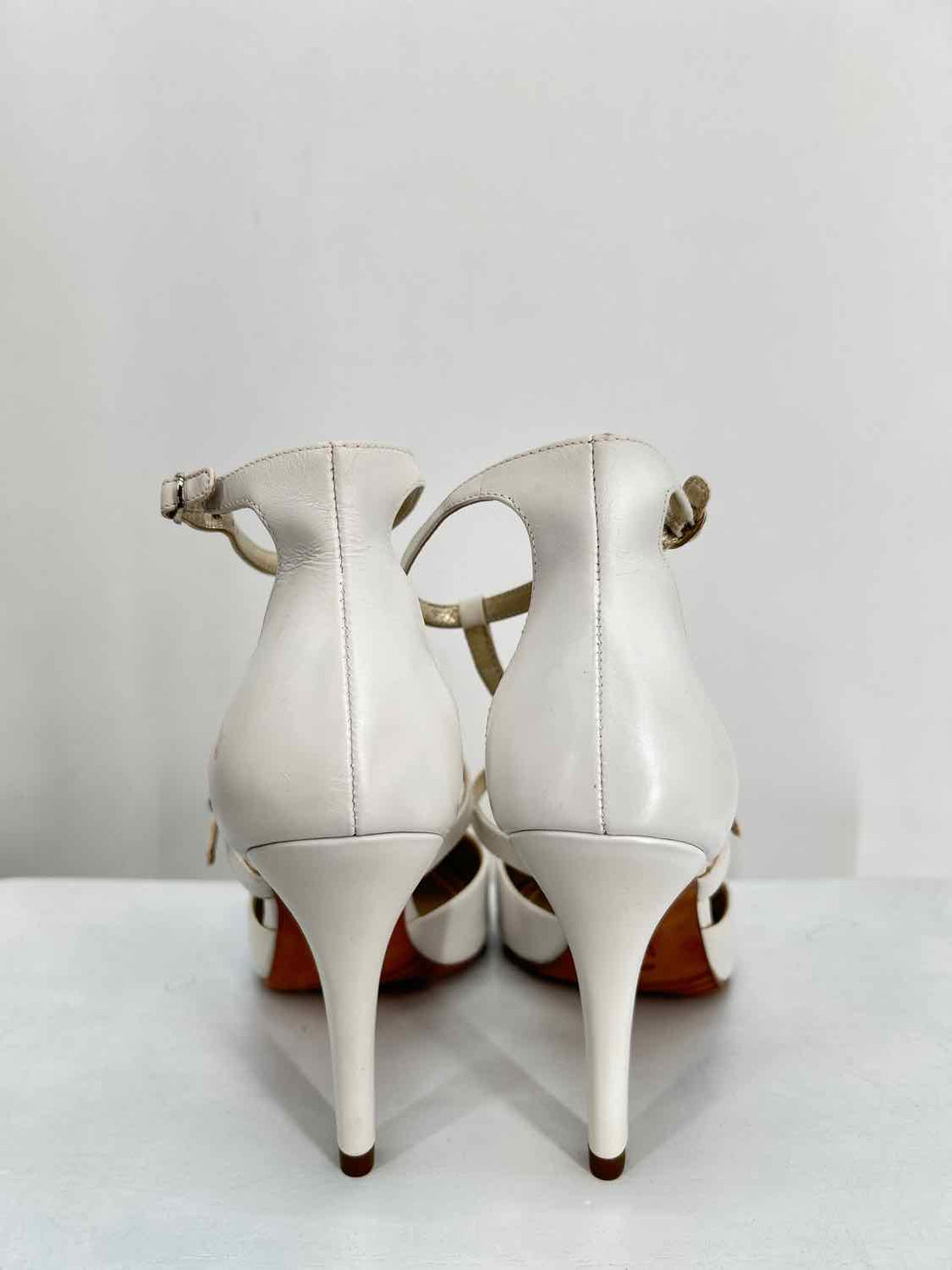 Brooks Brothers Women Size 8.5 White Leather Heels