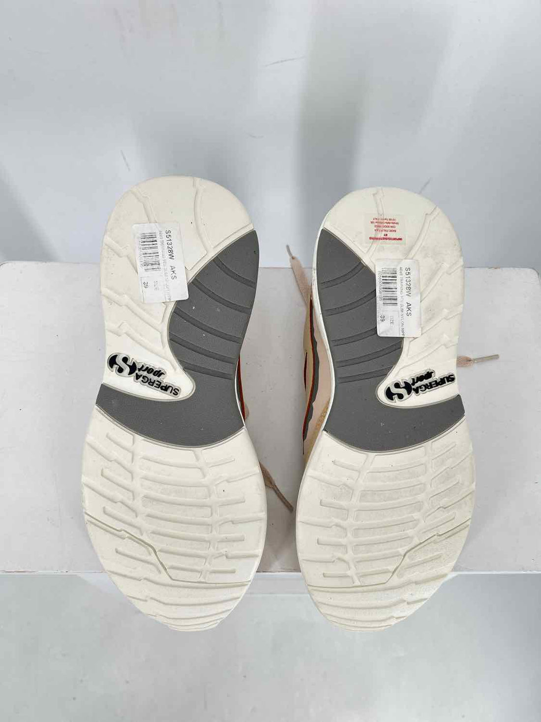 Superga Women Size 39 (8.5-9) Beige & Gold Sneakers