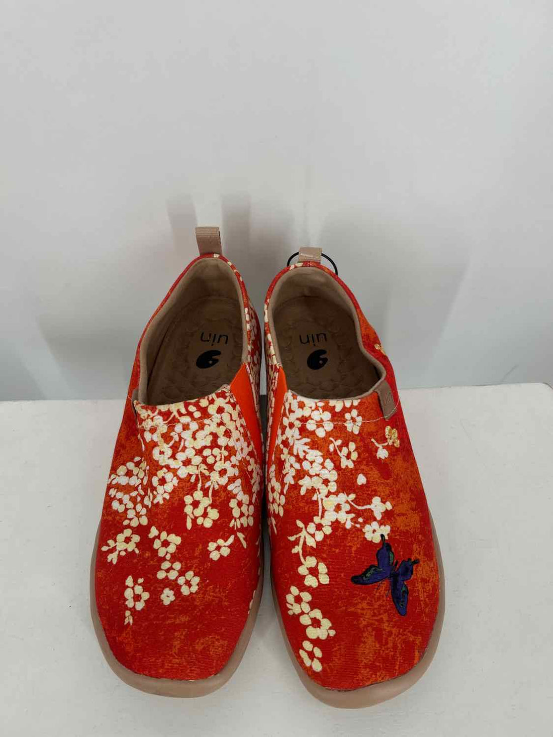 Uin Women Size 9 Dark Orange Floral Sneakers