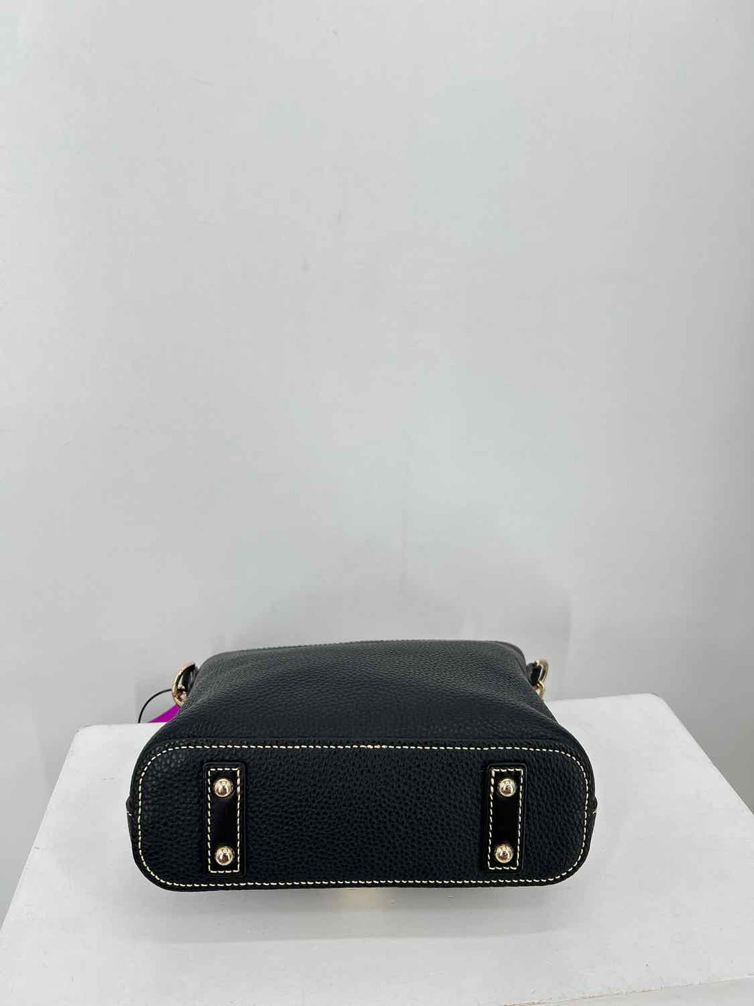 Dooney & Bourke Black Pebbled Leather Excellent Condition Crossbody