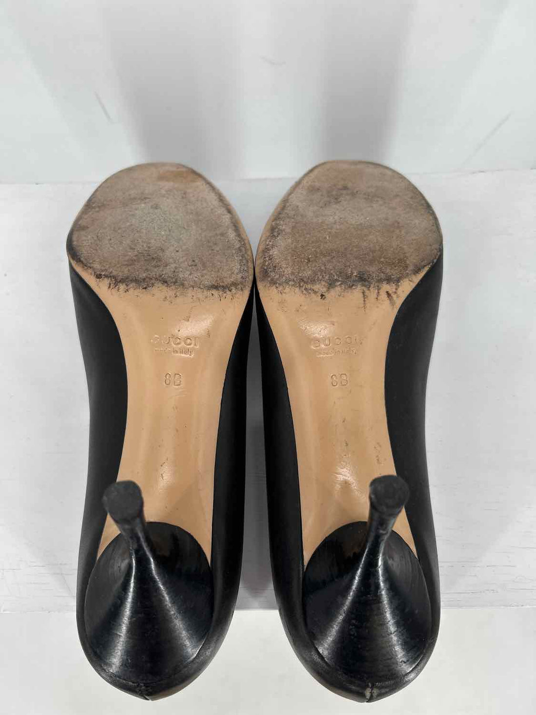 Gucci Logo Stitched  LUXURY Leather Pumps