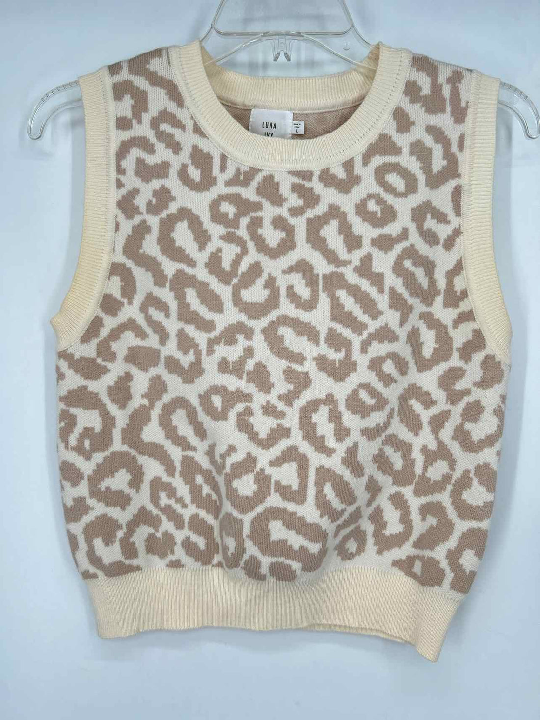Luna Ivy Size L Cream Leopard Sweater Vest