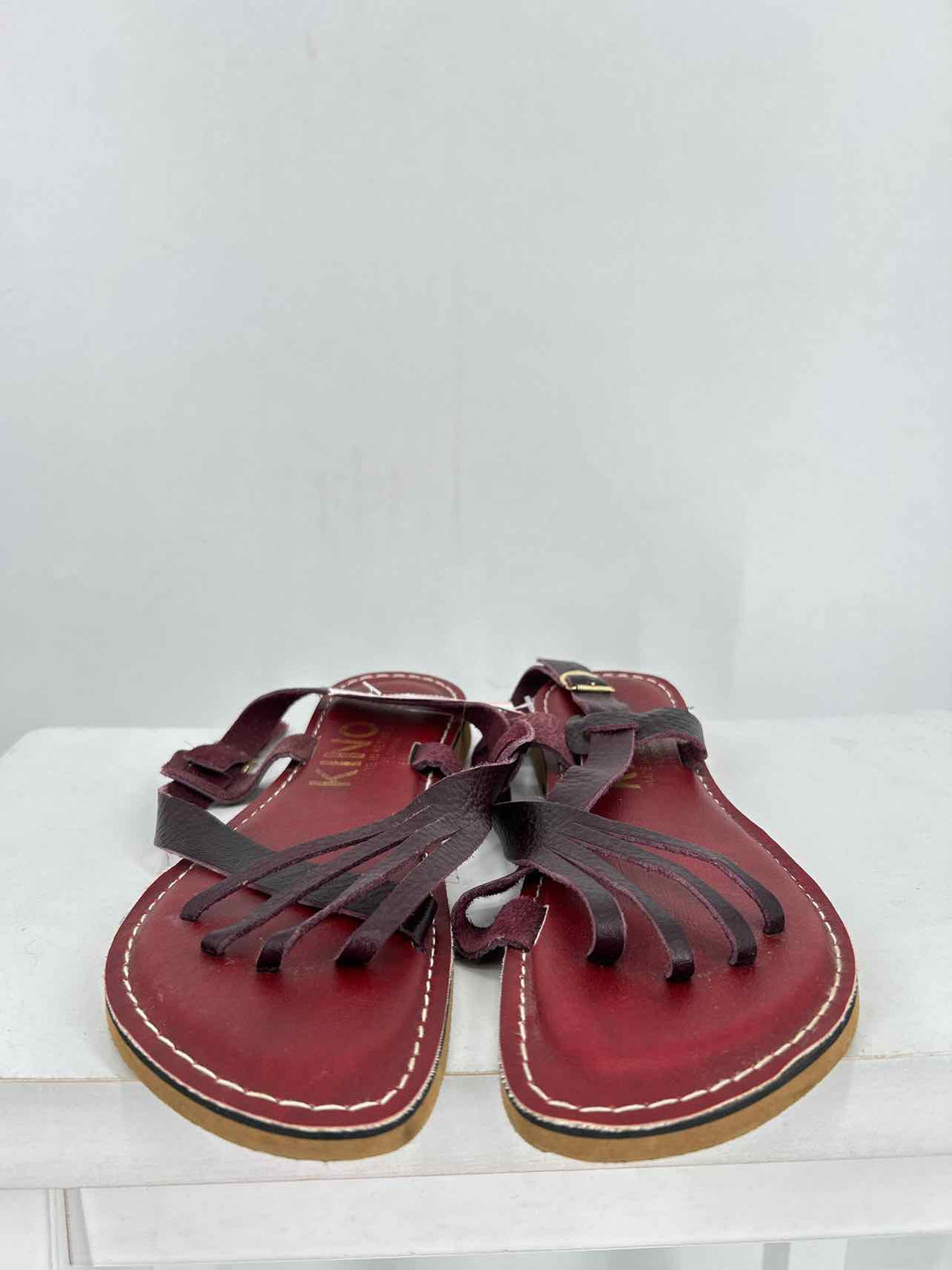 Kino Women Size 9 Red Sandals