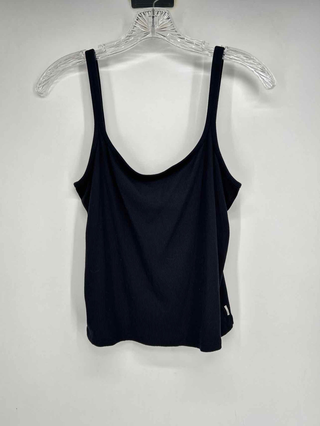 Vuori Size M Black Active Tops