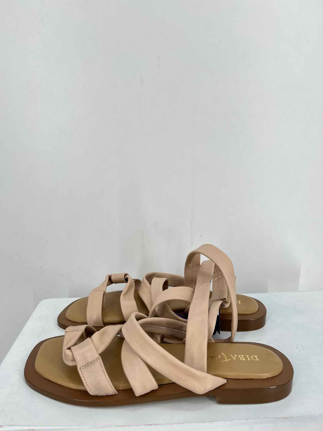Diba True Women Size 8 Beige NWT Leather Sandals
