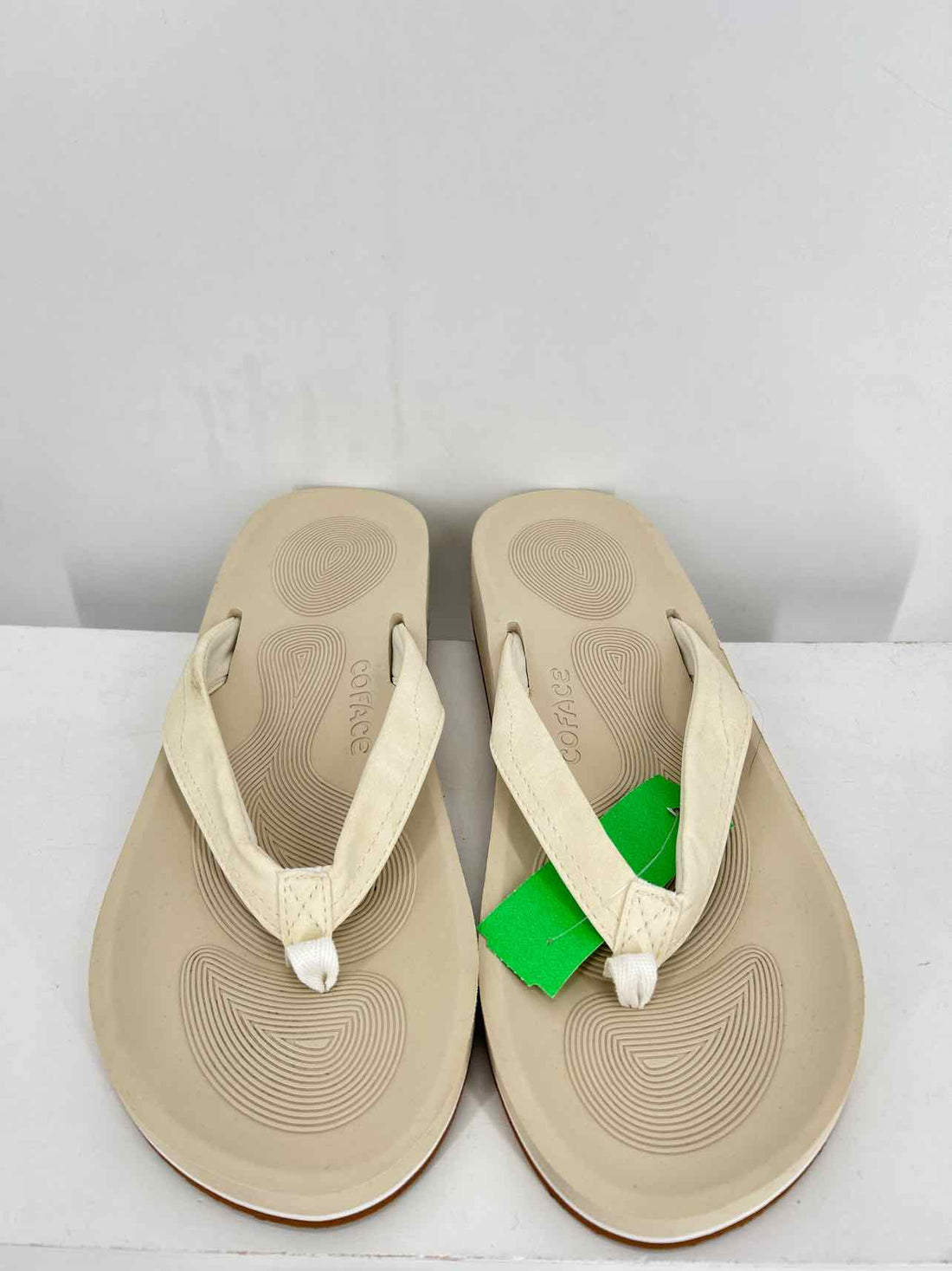 CoFace Women Size 11 Beige Flip Flops