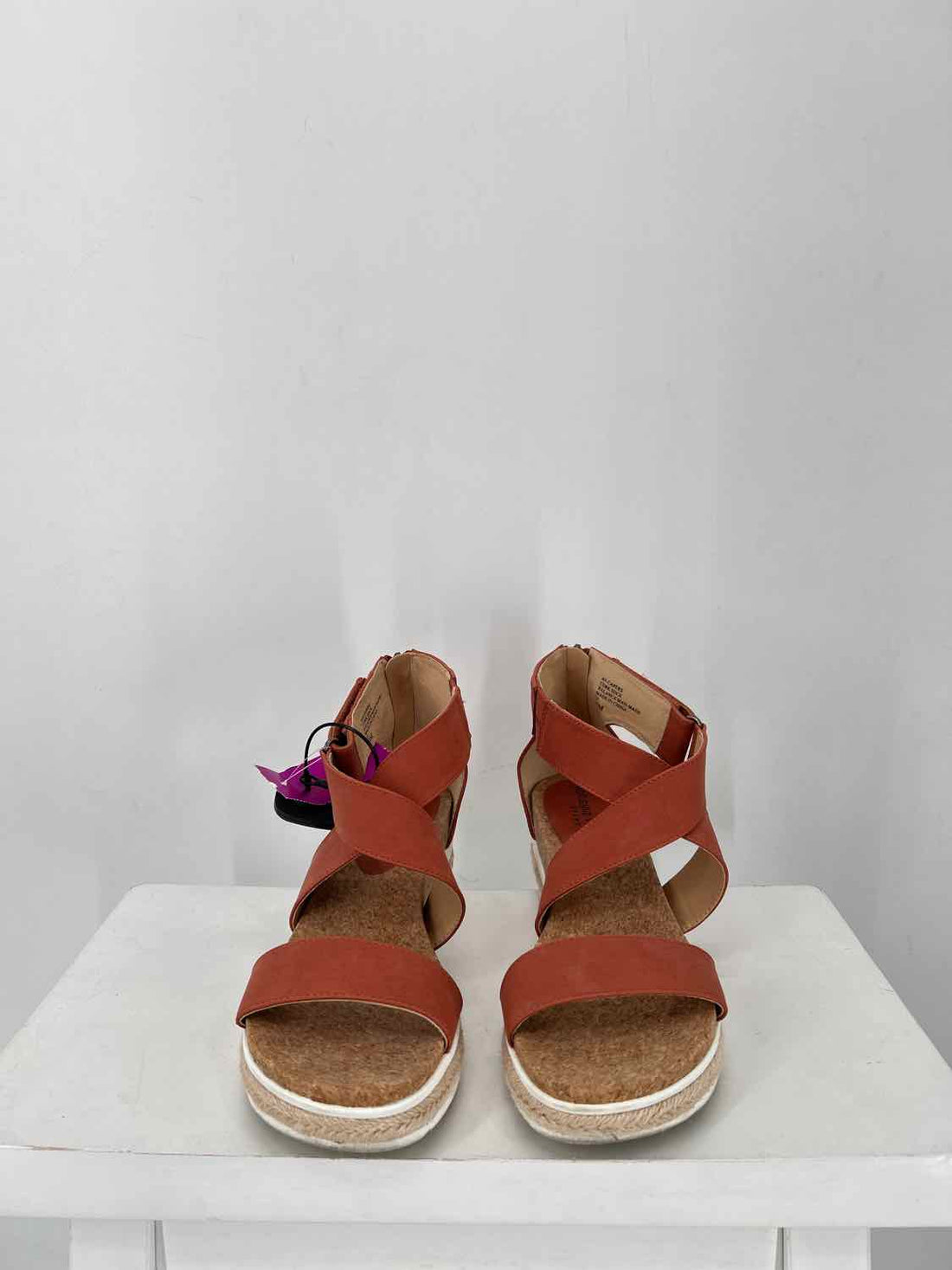 Adrienne Vittadini Sport Women Size 10 Terracotta Sandals