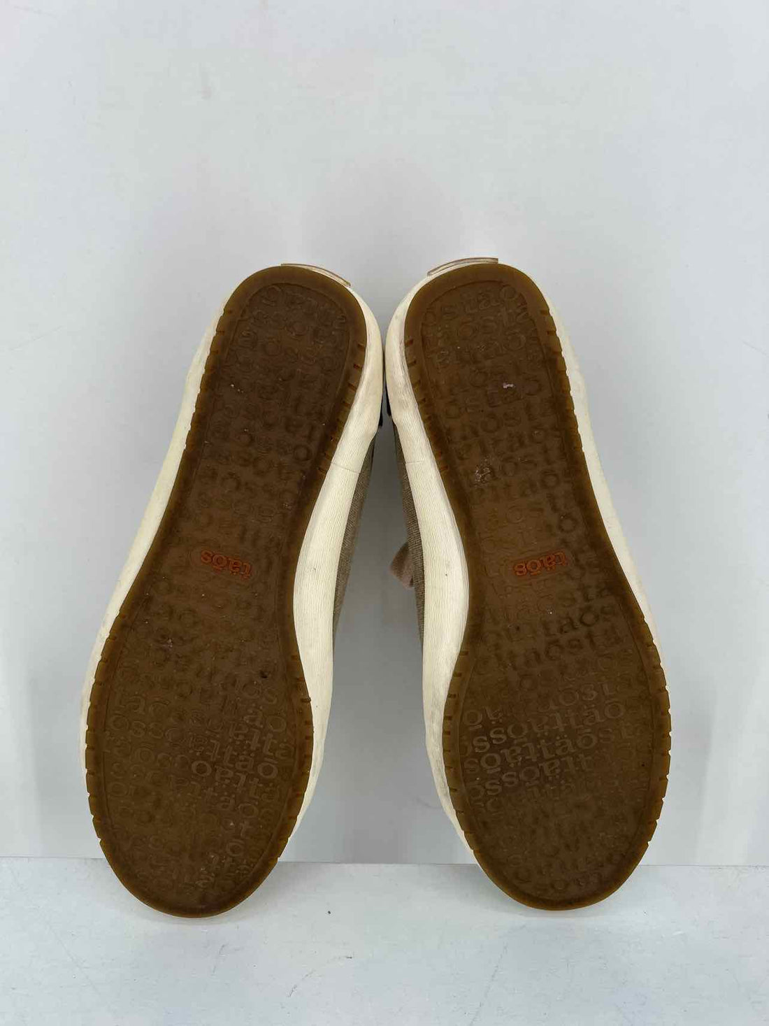 Taos Women Size 7 Tan Sneakers