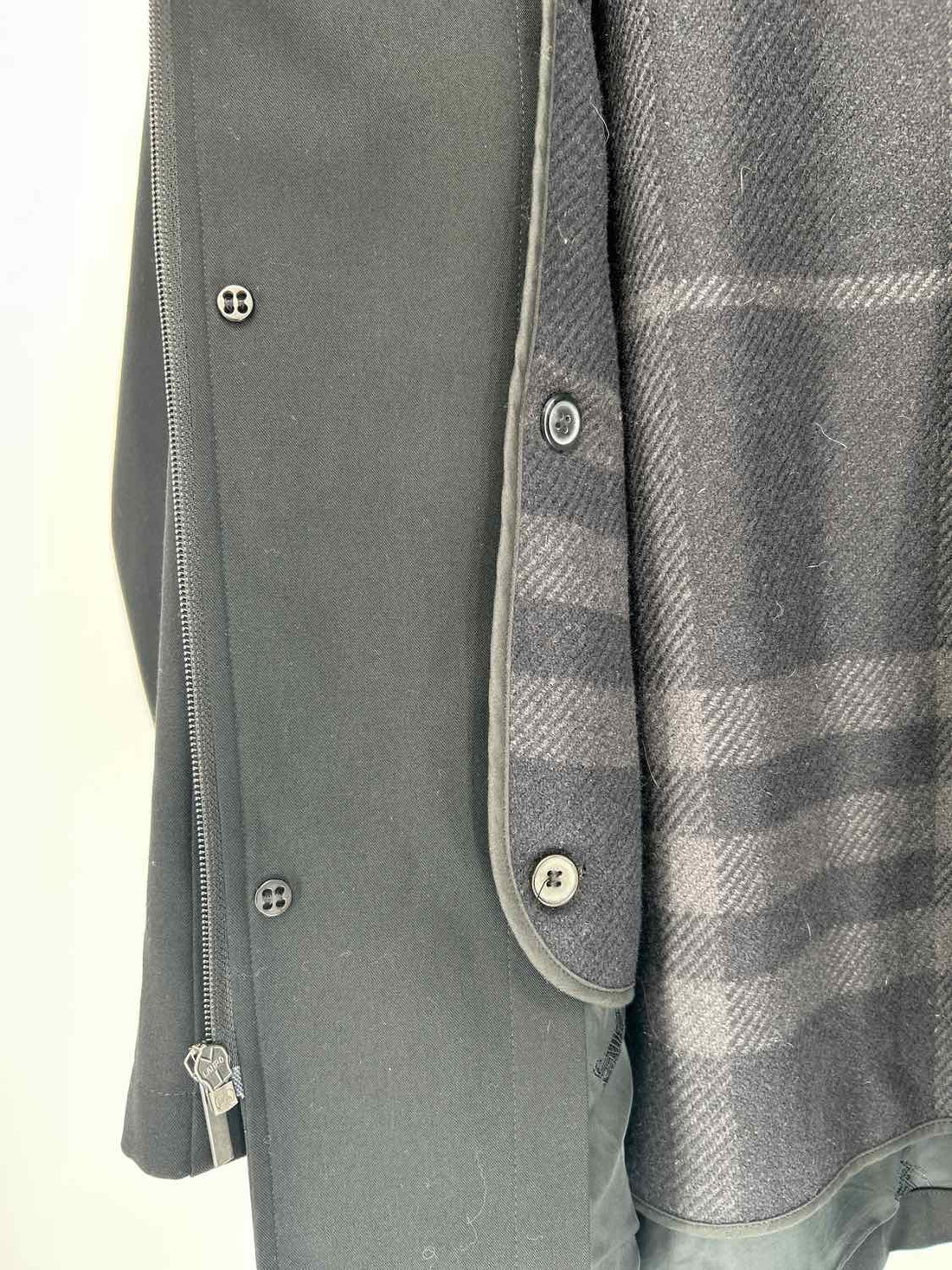 Burberry Men's Size L Black Trenchcoat