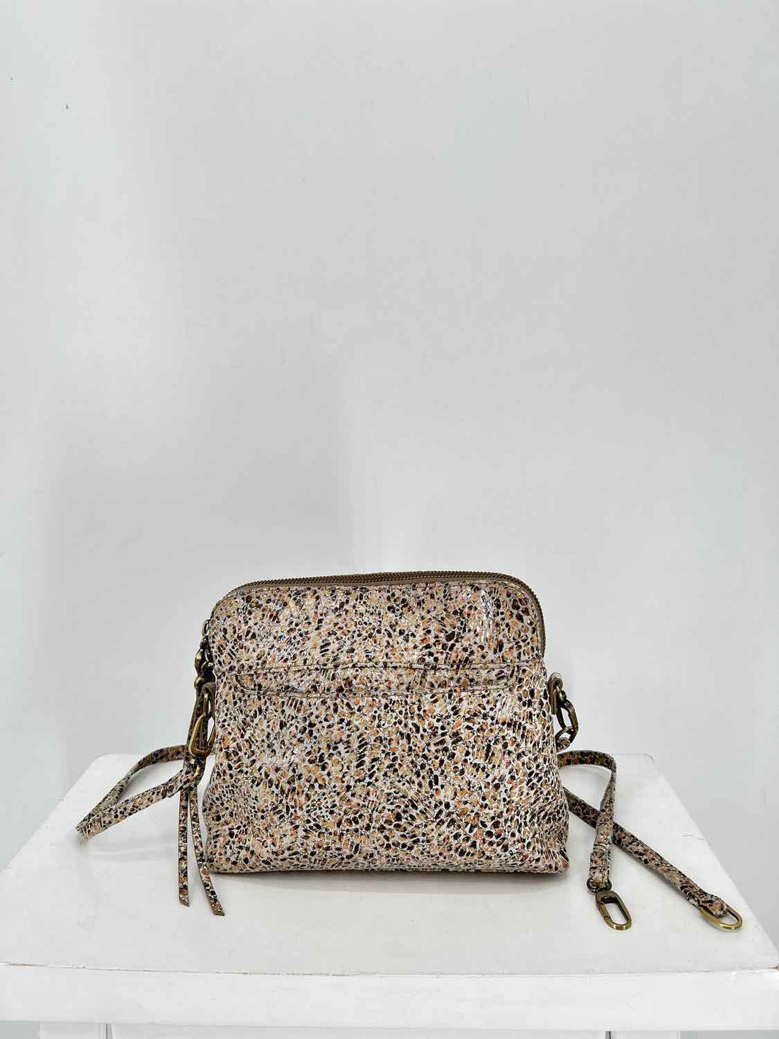 Hobo Beige Print Leather Pre Owned Shoulder