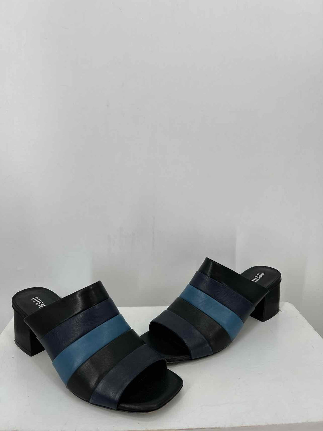 Opening Ceremony Women Size 38 Black & Blue Heels