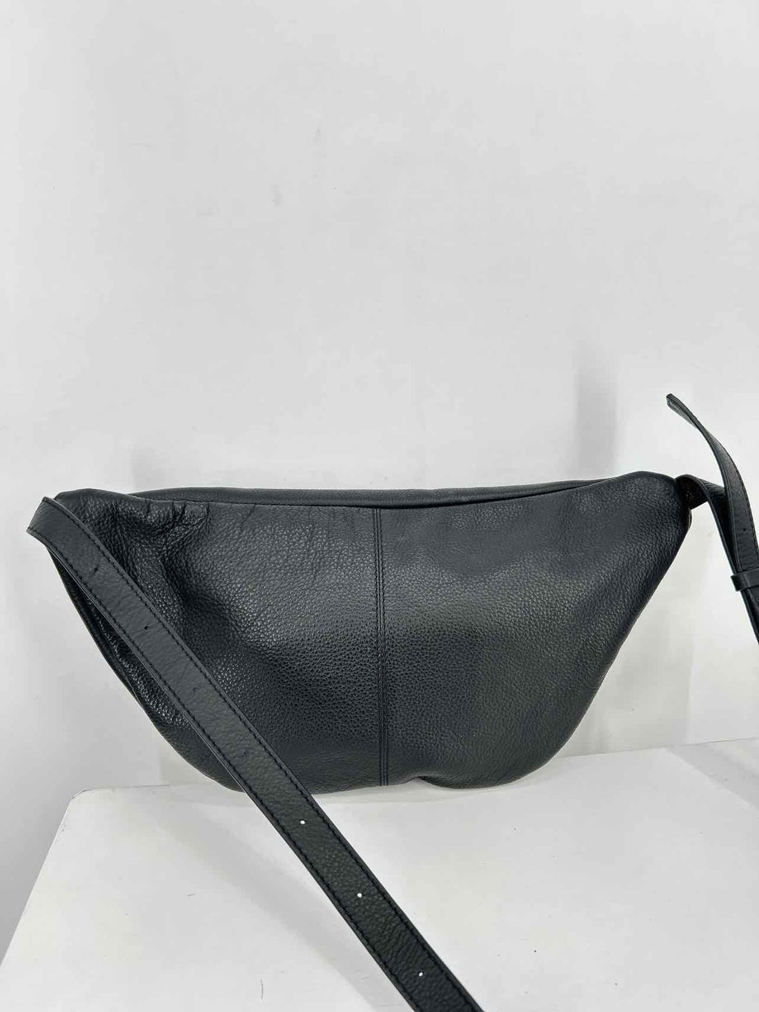 Lucky Brand Black Pebbled Leather Excellent Condition Crossbody