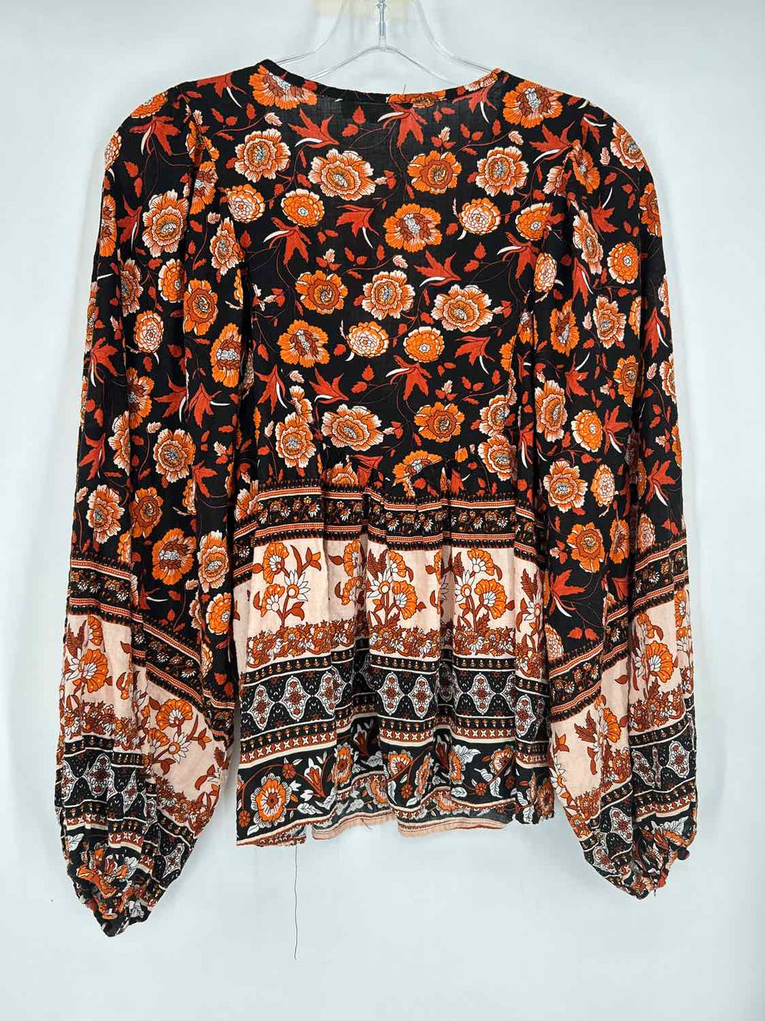 Solitaire Size M Black & Orange Floral Long Sleeve