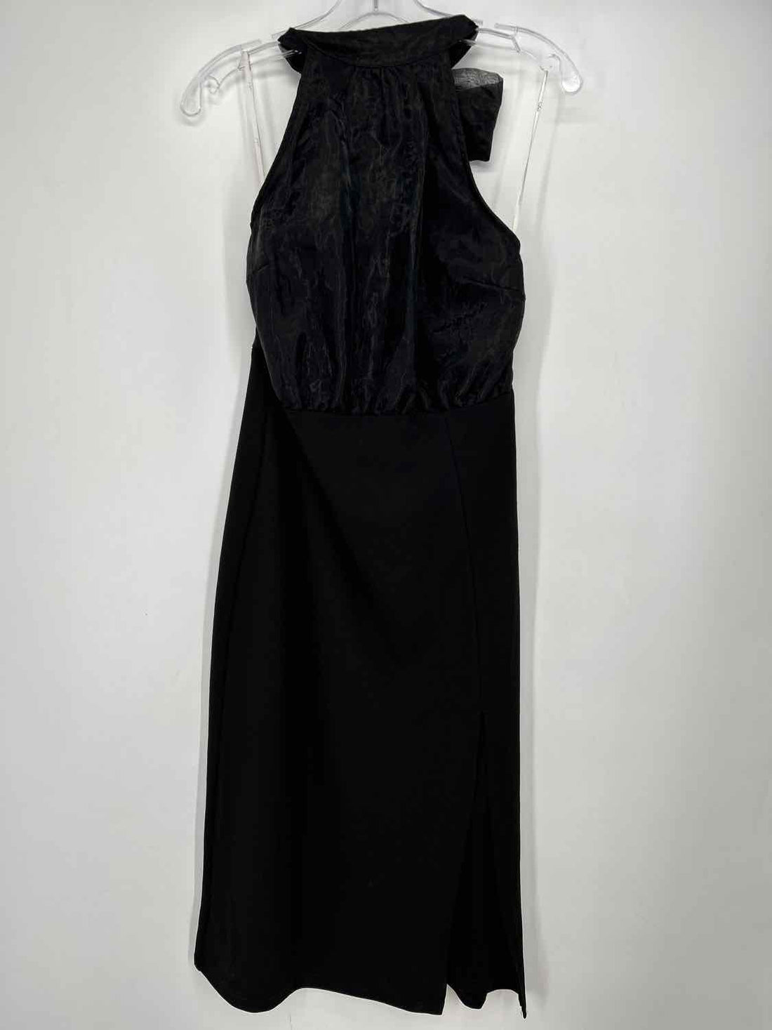 Lulus L Black Sleeveless Holiday
