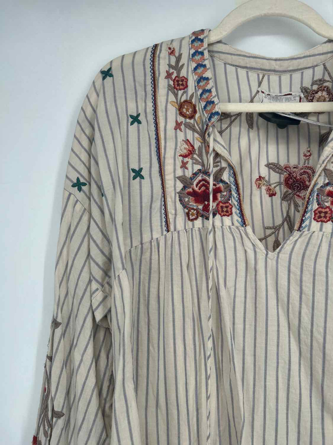Johnny Was Size S Beige & Blue Striped Embroidered Long Sleeve